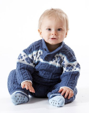 Neulekuvio - Neulepusero kuvioreunuksella, housut ja hattu