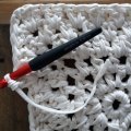 Asiakaskuva Virkkuukoukku "Punainen" - 15cm/12,0mm - Pehme� kahva