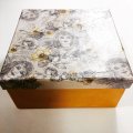Asiakaskuva Lautasliinalaatikko 19 x 19 x 8 cm