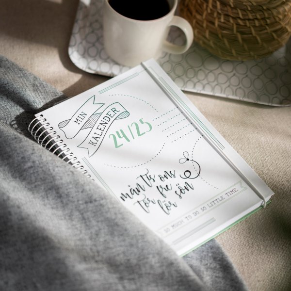 Kalenteri 24/25 - Doodle II