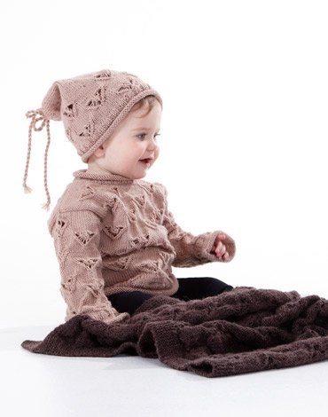 Neulekuvio - Kuviollinen neulepusero, hattu ja viltti Neulekuvio - Kuviollinen neulepusero, hattu ja viltti