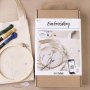 Aloita DIY Kit -kirjonta - kukkia