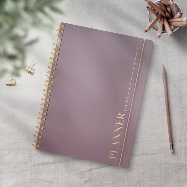 Kalenteri 24/25 Senator - A5 - Tarina viininpunainen Kalenteri 24/25 Senator - A5 - Tarina viininpunainen