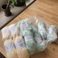 Asiakaskuva DROPS Paris Uni Color lanka - 50g - Vaaleankeltainen (19)