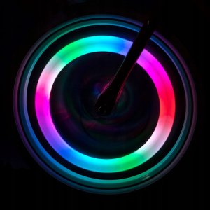 LED-pinnavalaistus polkupy�r��n RGB 1 kpl - paristok�ytt�inen
