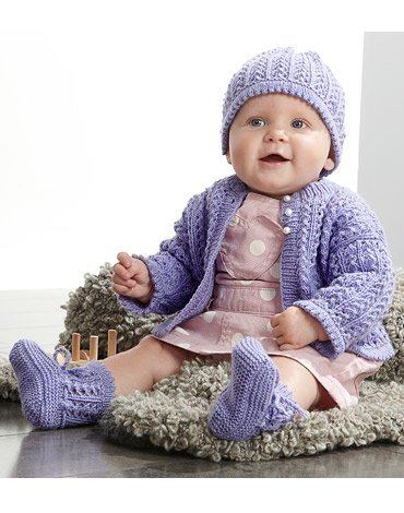 Neulekuvio - Pitsineuletakki, toppi, hattu ja sukat Neulekuvio - Pitsineuletakki, toppi, hattu ja sukat