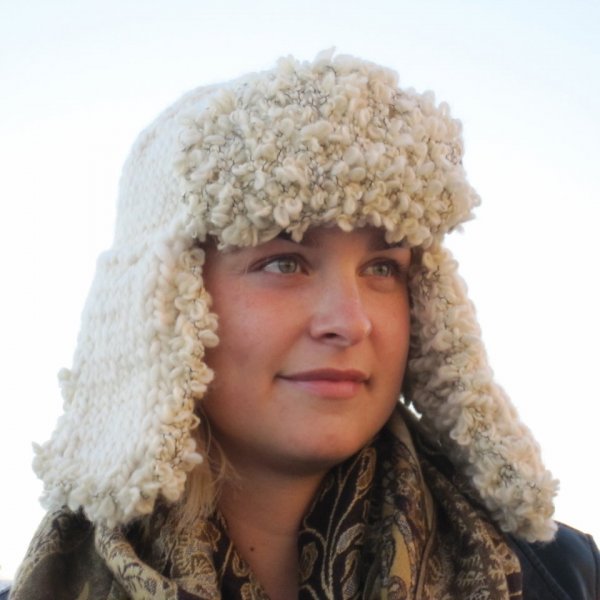 Neulekuvio - Hattu turkisreunuksella (10138-N)