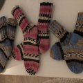 Asiakaskuva Viking lanka Raggen 150g - Antrasiitti/vaaleanpunainen/luonnollinen (763)