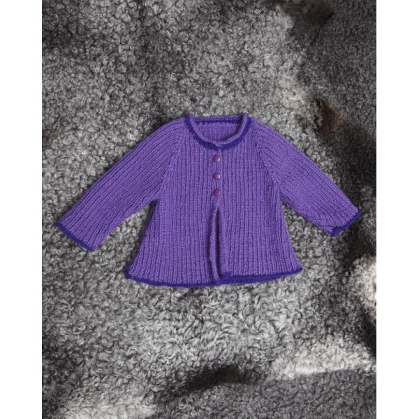 Neulekuvio - Joustinneuletakki ja pusero ja hattu