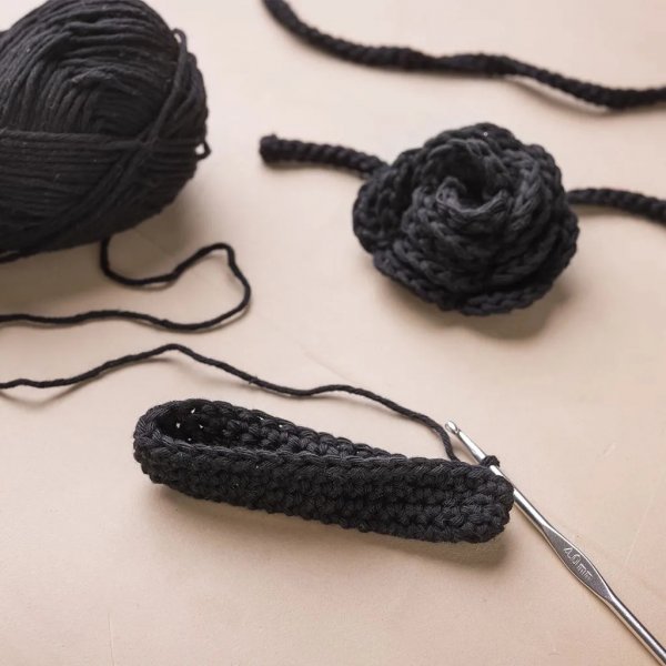 Mini DIY Kit Virkkaus, Laukku ruusulla Mini DIY Kit Virkkaus, Laukku ruusulla