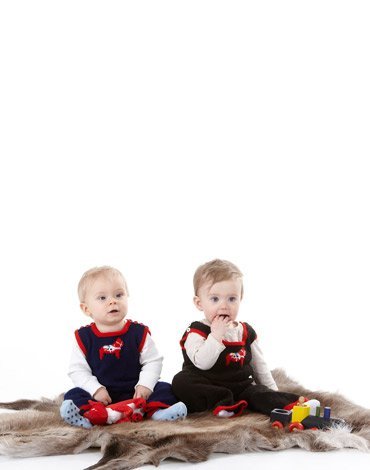 Neulekuvio - Neulepusero, neuletakki, housut ja hattu Dala-hevosilla Neulekuvio - Neulepusero, neuletakki, housut ja hattu Dala-hevosilla