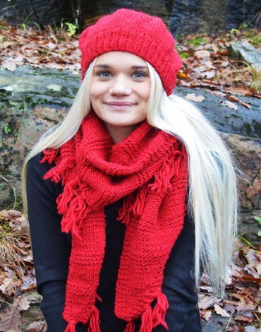 Neulekuvio - Hatut, huivi ja huivi