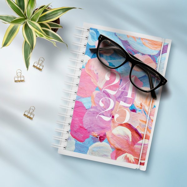 Kalenteri 24/25 - Pivkirja - 4in1