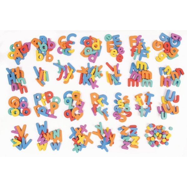Magneettisia kirjaimia eri vreiss 248 kpl
