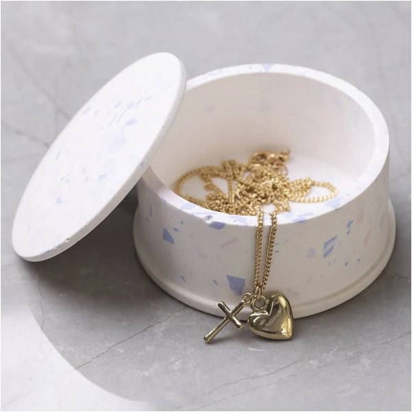 Silikonimuotti, matta lpinkyv, kannellinen purkki