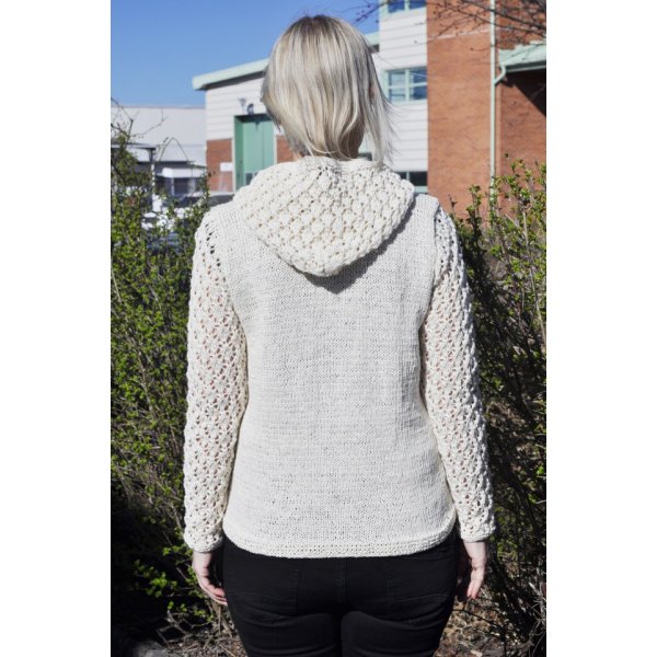 Neulekuvio - Neulottu huppari kaksinkertaisesta langasta